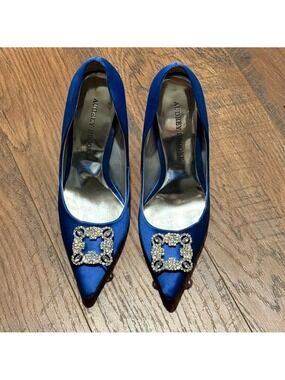 AUBREY BROOKE blue satin heels. Size 7